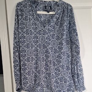 Escapada Navy and White Geometric Women's Top